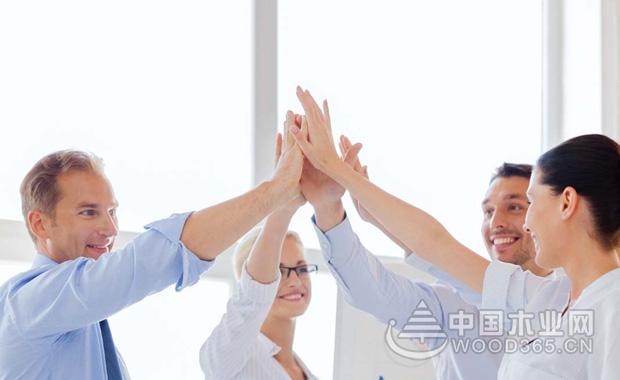 世界人形机器人运动会首金诞生，夺冠参赛者称机器人“老当益壮”