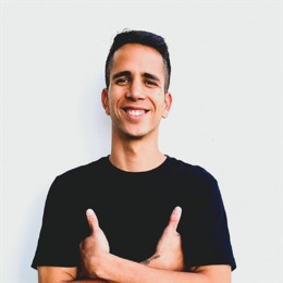 全球AI大模型迭代加快，中国开源生态蓬勃发展